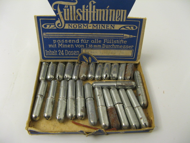 24 x 10 Norm - Minen f. Füllstifte Bleistift schw. (09)