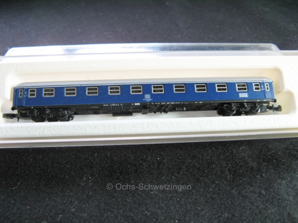Märklin mini-club  Personenwagen blau DB  (33)