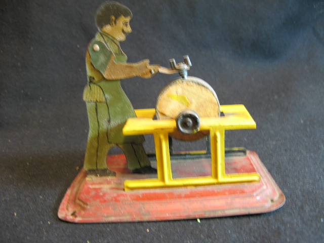 Schleifstein mit Figur - Antriebsmodell um 1930 (13)