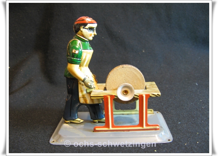 Schleifstein mit Figur - Antriebsmodell um 1960 (14)
