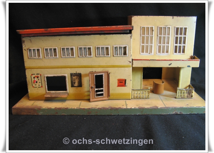 Bahnhof  Blech Spur 0 -  um 1940-50 - Fundament ca . 36  x 18 cm