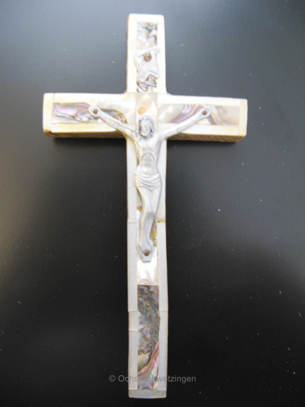 Kruzifix Kreuz aus Jerusalem - Holz mit Perlmutbesatz 12 cm  (K13)
