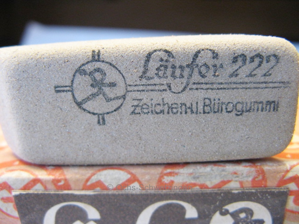 Art.022 und  Bürogummi um 1930  hergestellt 3 Radiergummi Läufer Zeichen 